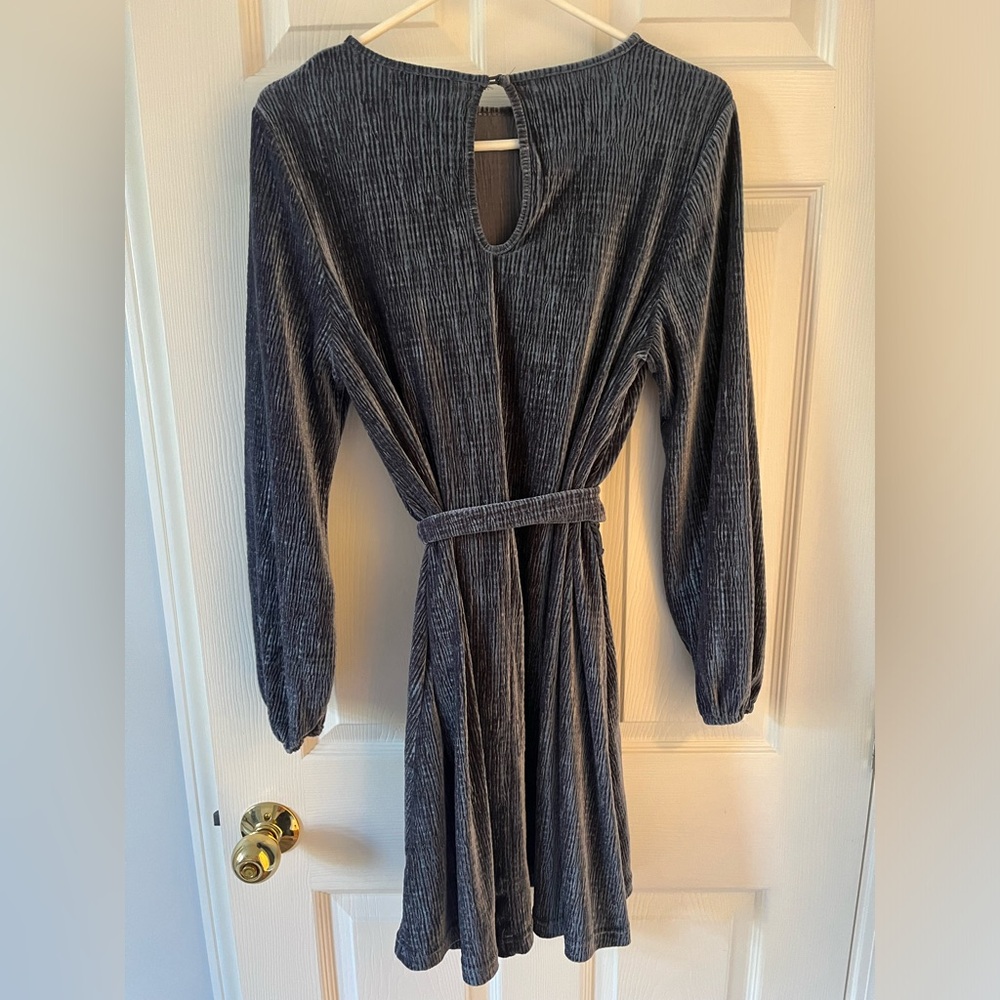 Small, Vici Velvet blue dress